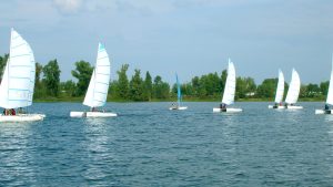 Lire la suite à propos de l’article Bordeaux-Lac : un club de voile entre sport et convivialité